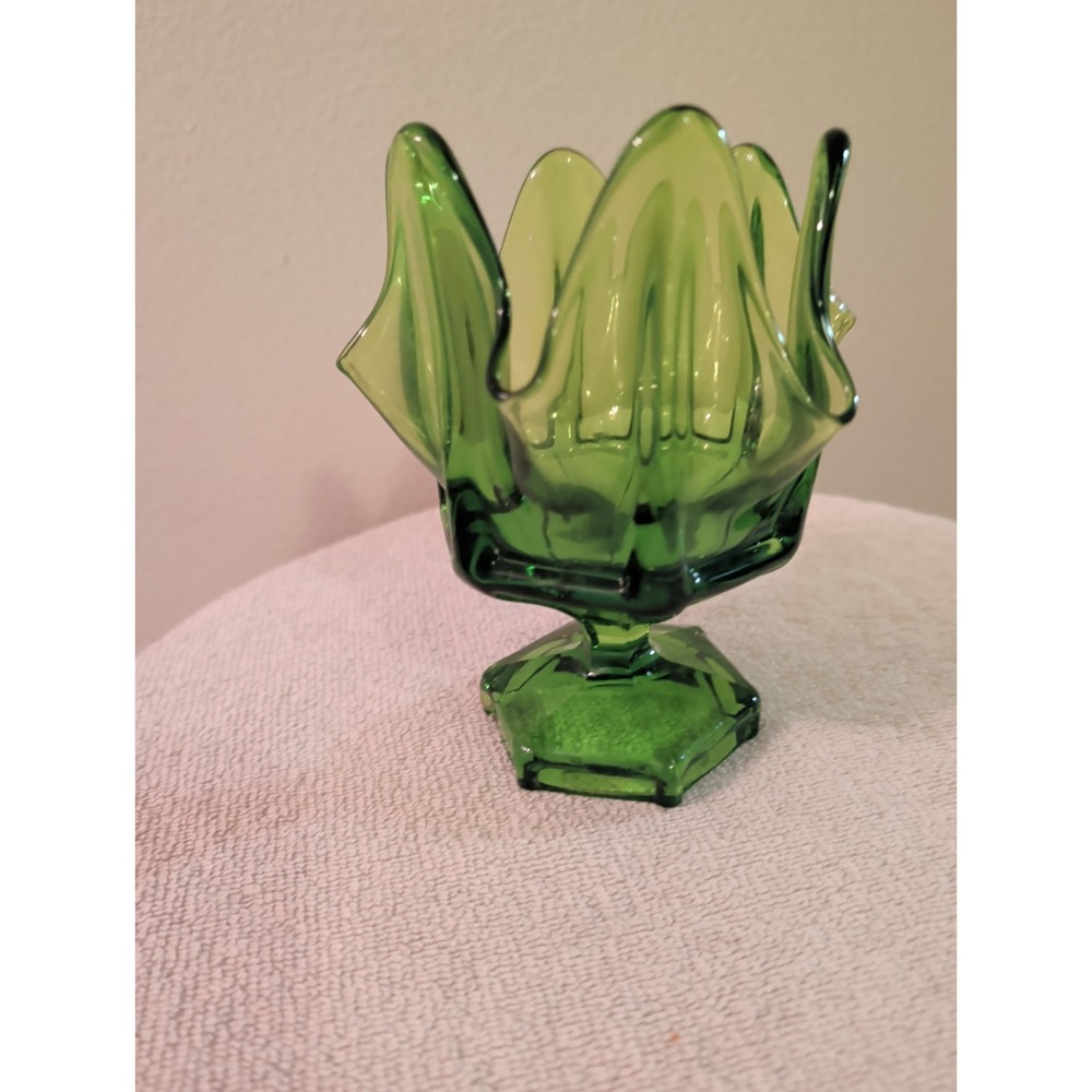 Vintage Viking Green Swung Glass Vase MCM Art Glass Pedestal Finger Vase - Picture 6 of 7